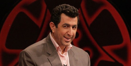 شهاب عباسی در نقش محمود گبرلو در آیتم 