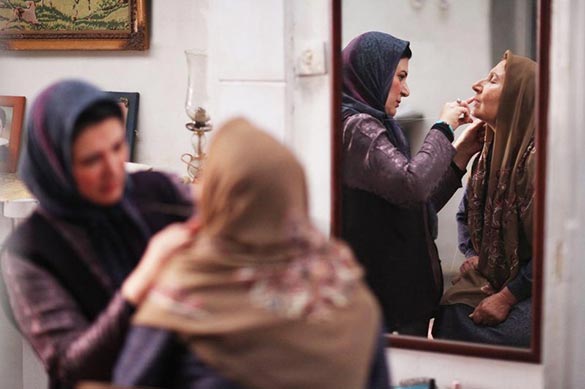 ریما رامین فر و شیرین یزدانبخش در نمایی از فیلم سینمایی 