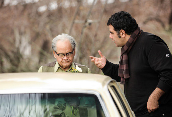 محسن امیریوسفی و اکبر عبدی در پشت صحنه فیلم 
