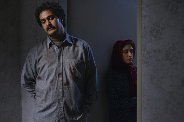 میلاد کی مرام و مینا ساداتی در نمایی از فیلم سینمایی 