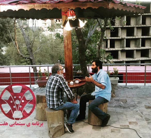 بهروز افخمی و هادی مقدم دوست در عکسی از قسمت اول برنامه هفت که ضبط شده می باشد