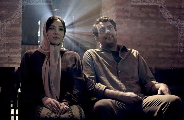 حامد کمیلی و آناهیتا درگاهی در نمایی از فیلم «سینما شهر قصه»