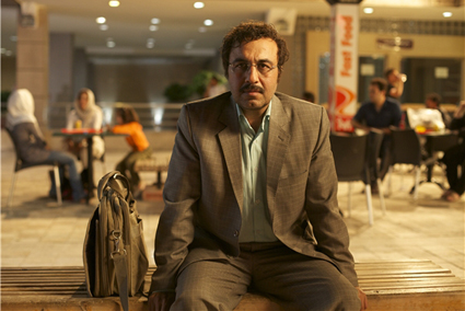 رضا عطاران در نمایی از فیلم 