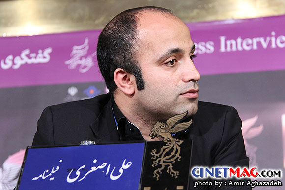 علی اصغری (نویسنده فیلمنامه) در نشست پرسش و پاسخ فیلم 